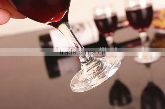 10 oz crystal long stem wine glass with personalized logo