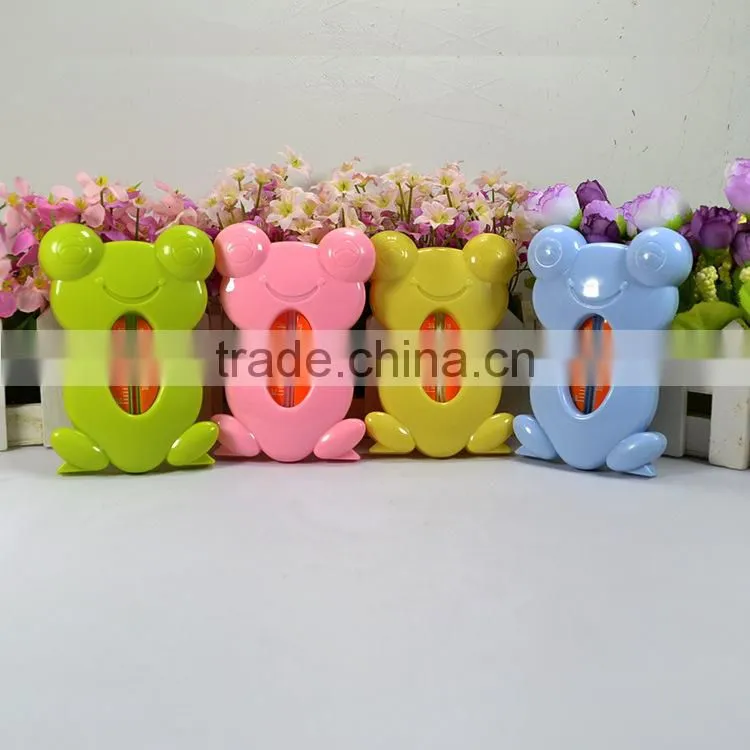 J308Hot sell lovely cartoon style temperature gauge