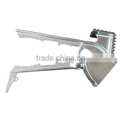 Manual steak hammer