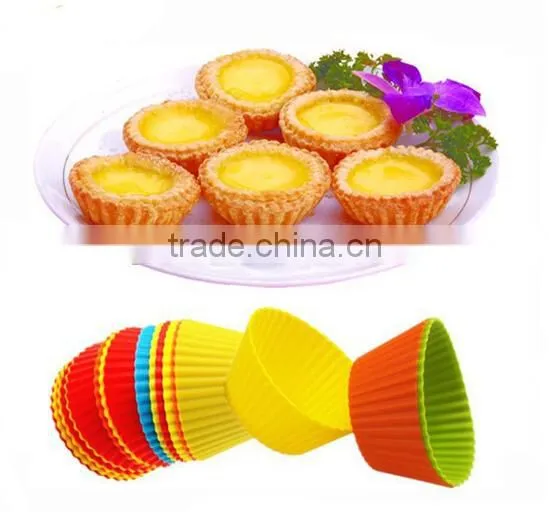 Plastic cake decorating supplies made in China