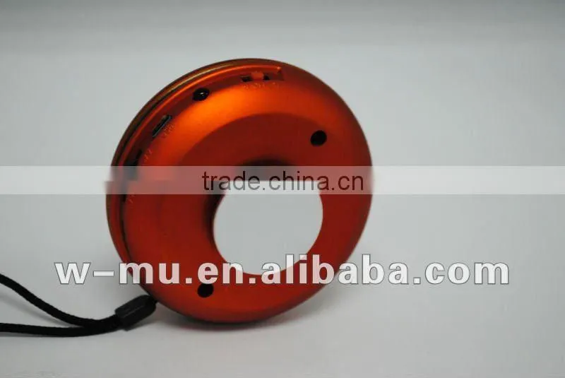 Four-color Portable Loud Vibration speaker with best FM radio