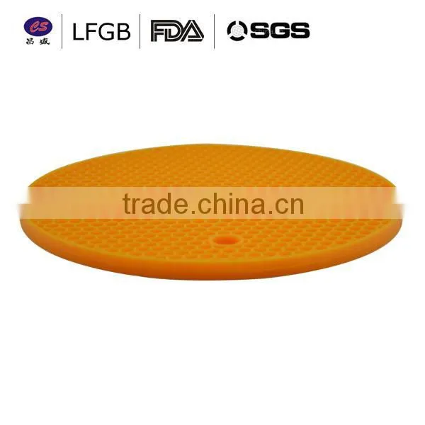 Food grade standard Eco-friendly Heat-Resistant silicone mat / silicone table mat / silicone pot mat China factory