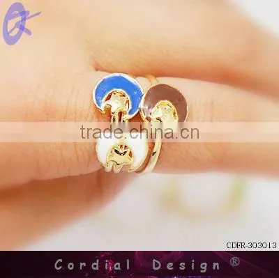 newest hot sale colour oil drip fashion moon transformable spittor ring