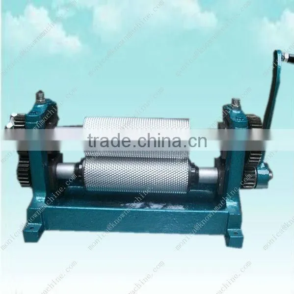 Beeswax roller machine