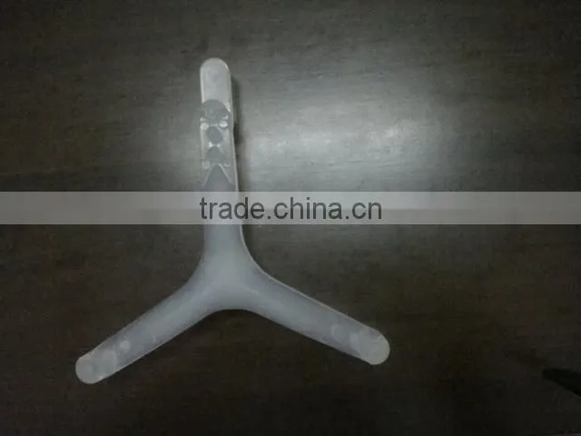 Star type sieve cleaner with plastc stud