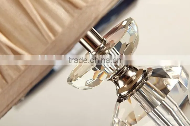 Luxury K9 clear crystal carving fabric lampshade table lamp