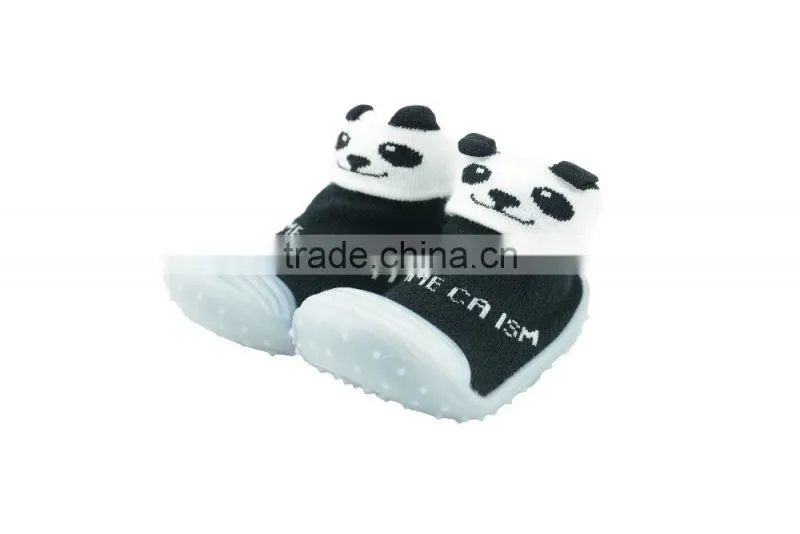 2015 New Desgins rubber outsole baby sock shoe
