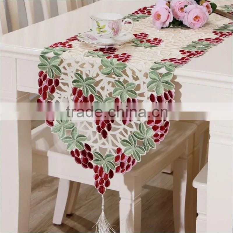 40*210cm pastoralism sweet flowers customized polyester table runners