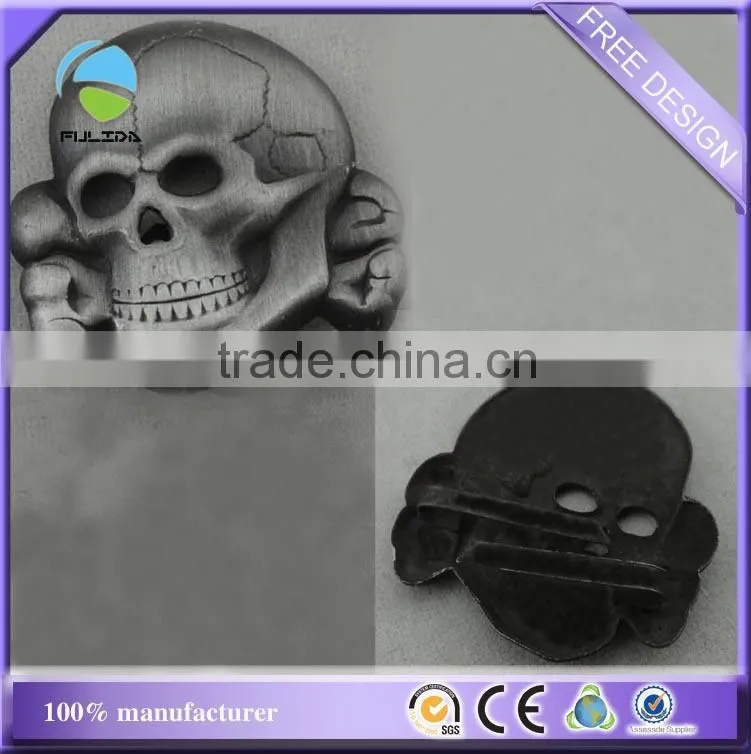 metal antique silver plating skull heads souvenir pin badge with brooch pin