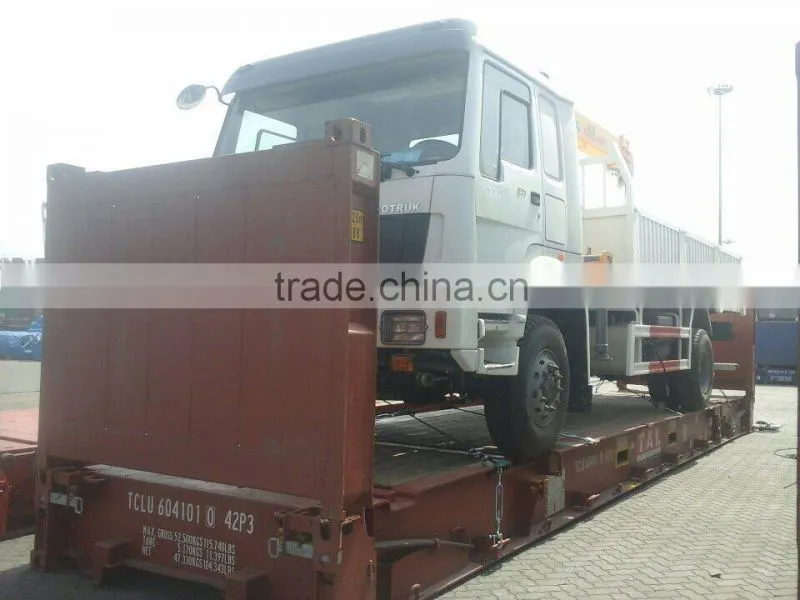 new condition howo 25 ton cargo truck with 10 ton XCMG truck crane for sale