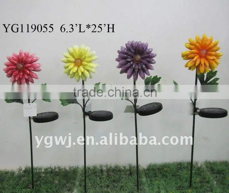 small metal flower for garden decoration