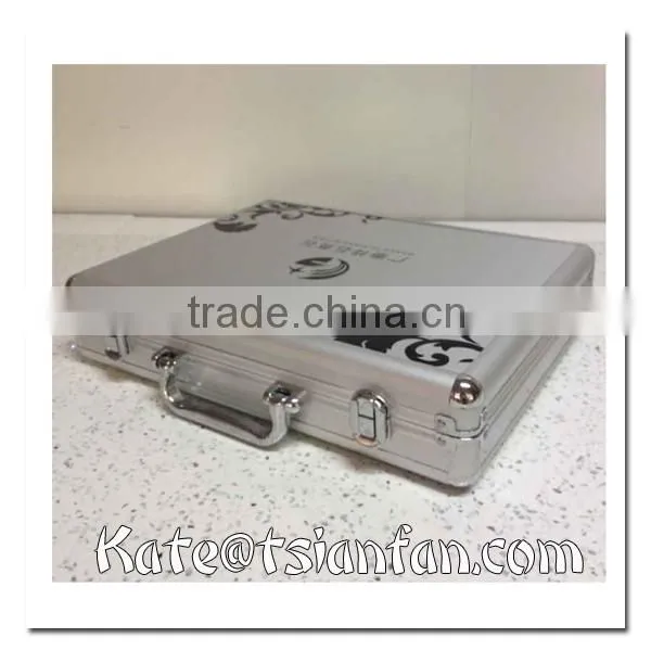 PX127 -- Stone sample display case with handle