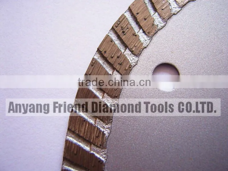 Sharp diamond circular saw blade for cutting stone and construction