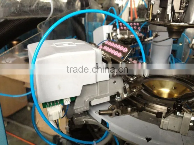 Automatic computerized jacquard stocking machine
