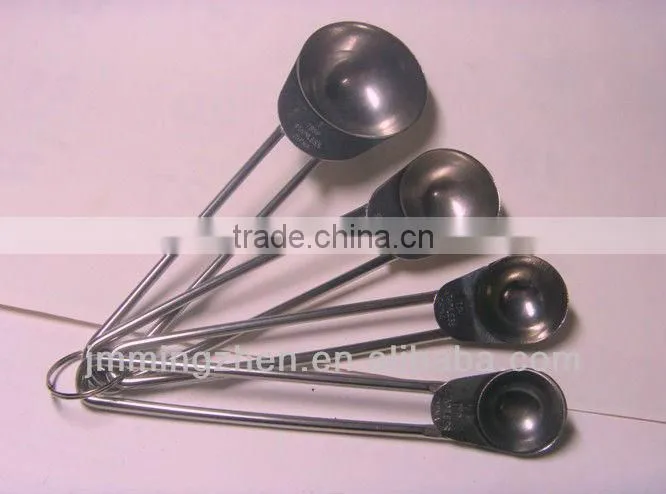 4 sets measuring spoon, measuring cups and spoons