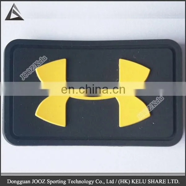 OEM cheap price 3D custom rubber silicone patch stitching label apparel logo
