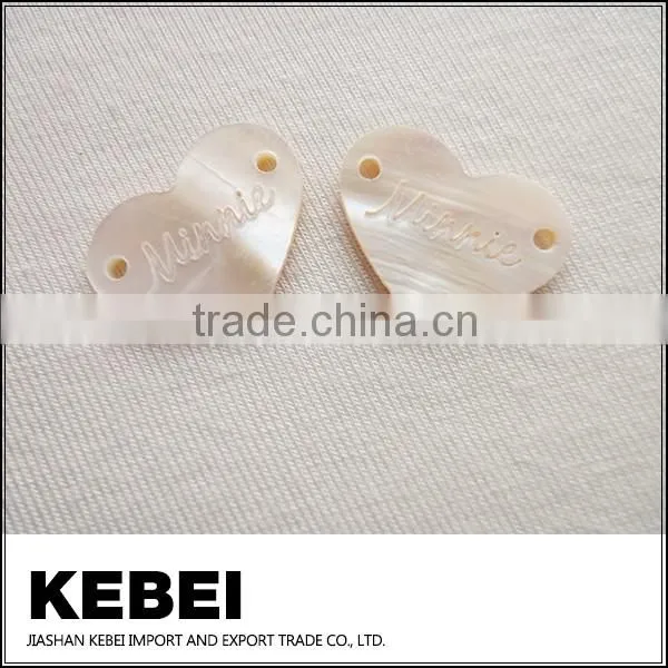 Custom carving shell button with printing word