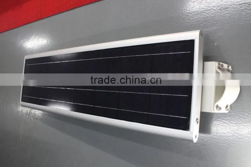 30W SOLAR POWERED LED STREET LIGHT