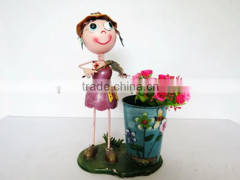 metal doll can used clock