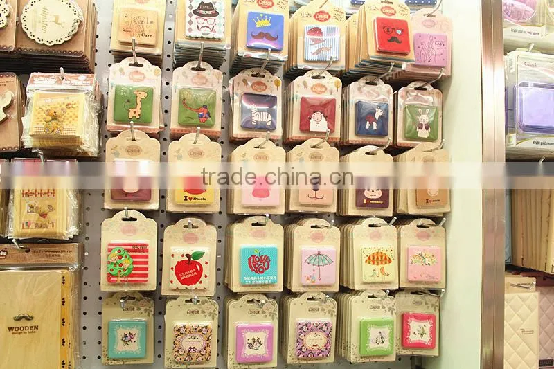 Custom Round Mirror / Compact Mirror Pu Foldable Mirror From China Supplier