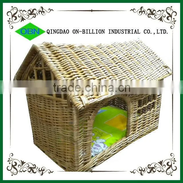 Woven wicker rattan pet house with mat