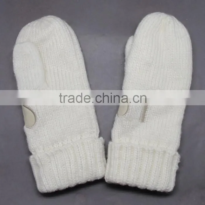 CUSTOM KNITTED GLOVES WITHOUT FINGERS
