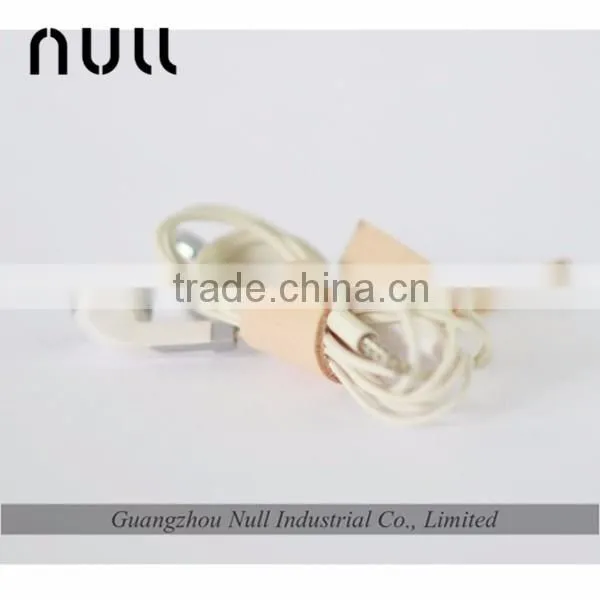 Wholesale handicrafts genuine leather accessories earphone holders
