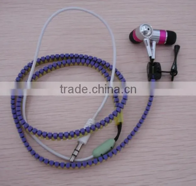 hot chinese girl,zipper earphone,earphone zipper