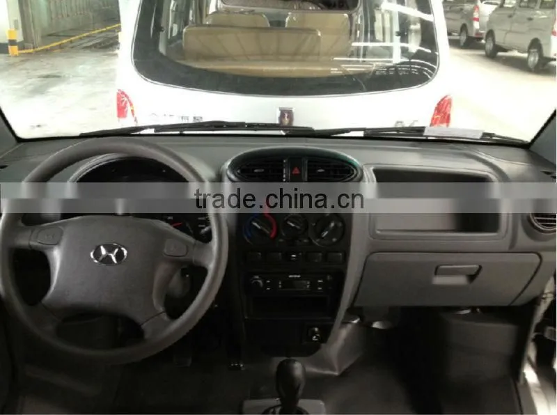 luxury gasoline passenger van of 8 seats