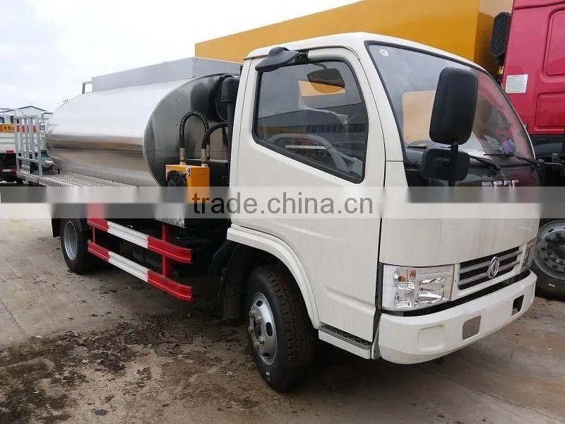 Best asphalt distributor truck bitumen distributor truck 4cbm bitumen spraying truck
