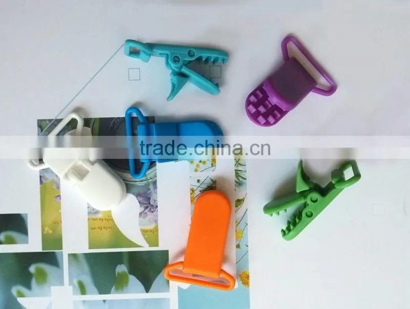 20/25mm Plastic Dummy Pacifier Clip Plastic Pacifier/Soother/Binky/Paci/Bib/Suspender/Toy Holder Clip