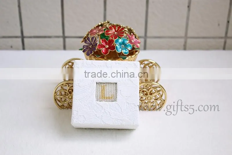 Elegant unique cardboard jewelry gift boxes with beaded name plate of L