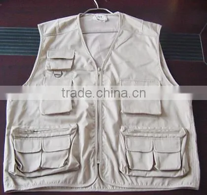 65% polyetser / 35% cotton reporter vest fishing vest