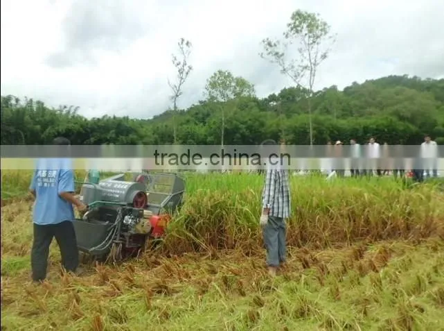 Mini type wheat combined harvester thresher