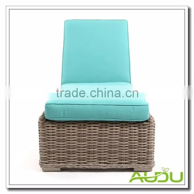 Audu Seattel Wicker Outdoor Sun Lounger