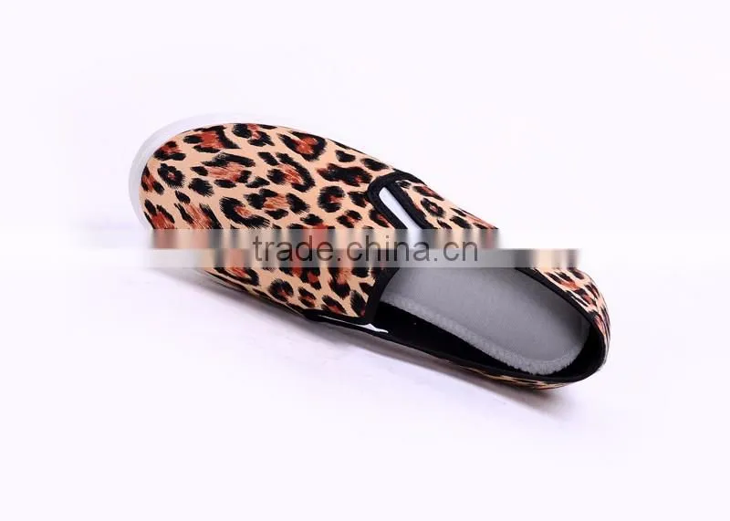2017 Top fashion women flat shoes casual slip on canvas shoes
