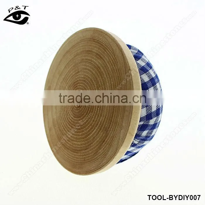 DIY tools sewing accessories blue checker pin cushion