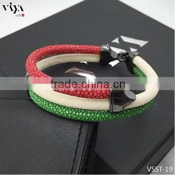 2016 Hot sales Man Luxury Genuine Stingray Leather Customize Bracelet Design For Man