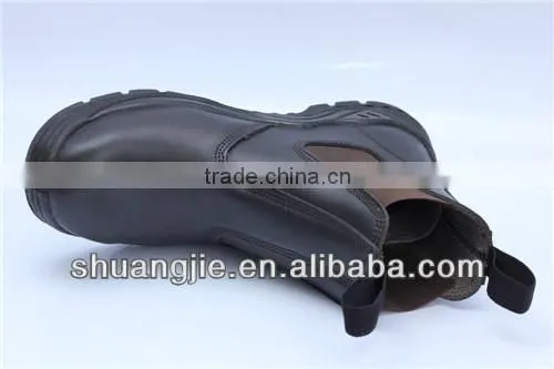 Popular high cut security shoes for workers in South America