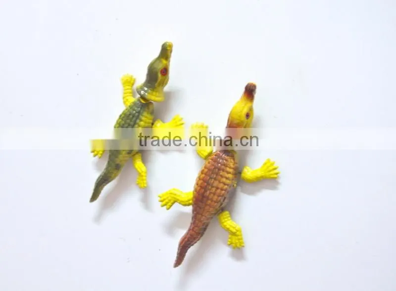 6 inch Plastic Crocodile Eat Fish Handmade Popular Fridge Magnet