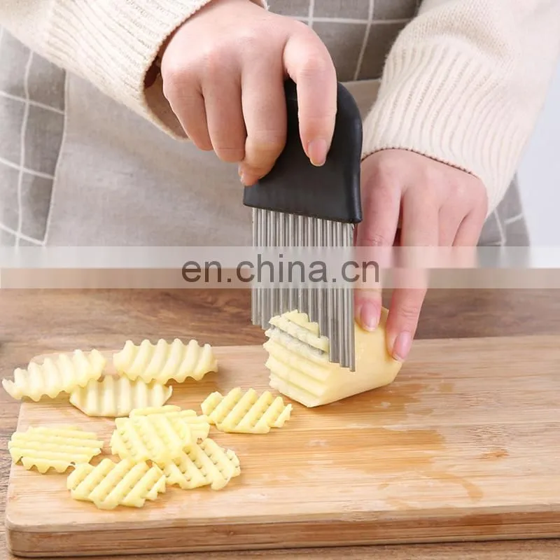 Hot Selling Cooking Tool Plastic Handle Stainless Steel Sharp Blade Ripple Potato Chip Potato Slicer Potato Cutter Knife