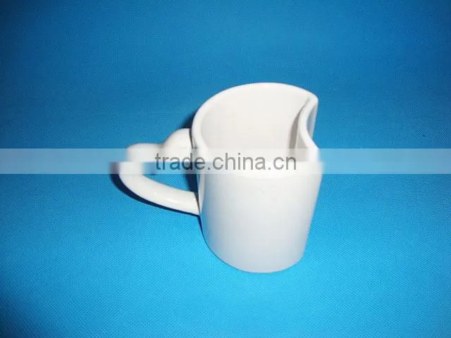 2015 new special shaped white ceramic mug