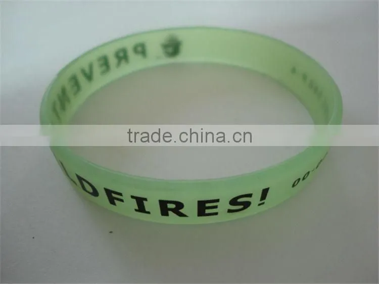 High quality Glow in dark silicone wristbands