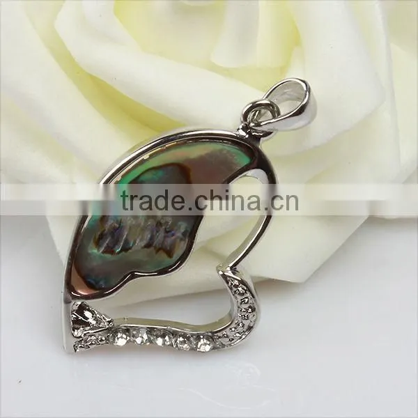 Love shape shell pendant