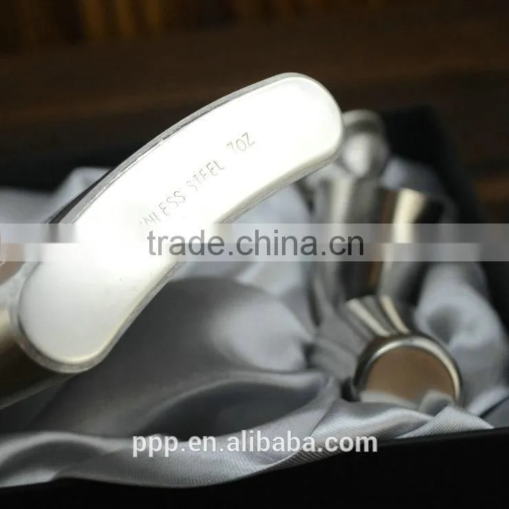 small cup emboosed mini hip falsk