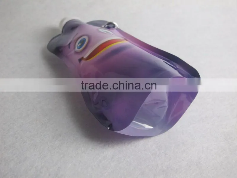 Gourd shape plastic water bottle/new design water bottle