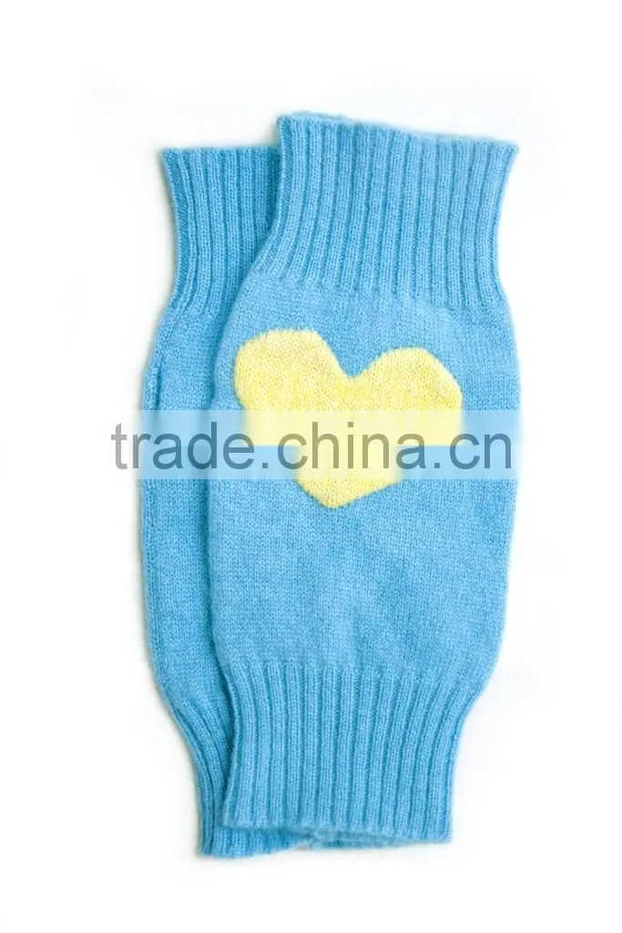 wholesale cashmere heart intarsia knit mittens for girls