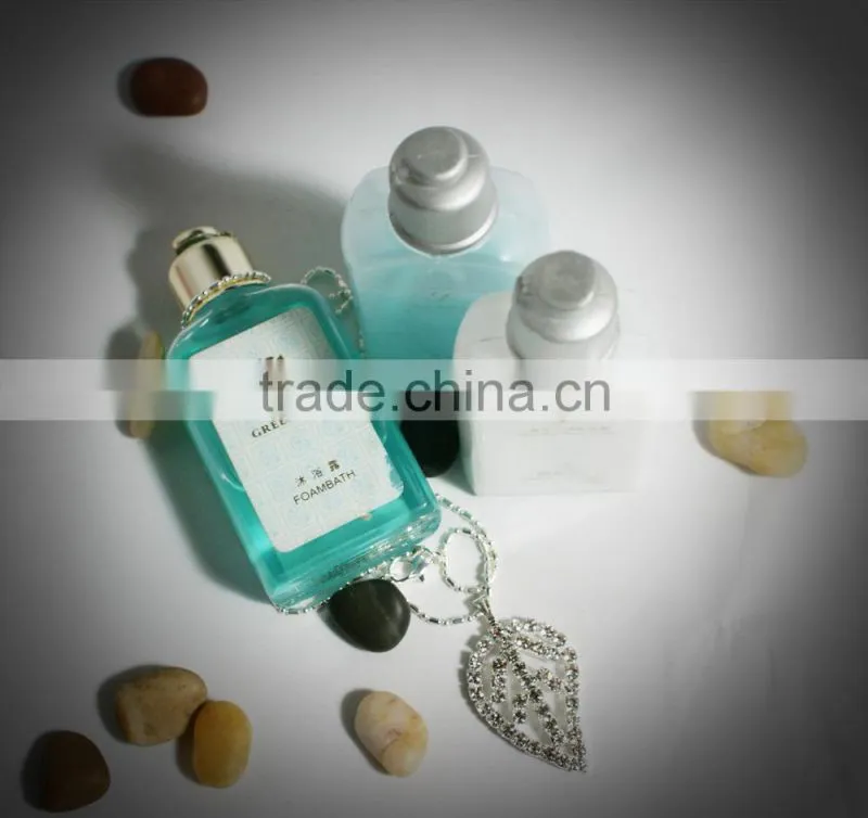 New design 40ml sliver plated cap hotel plastic shampoo bottle