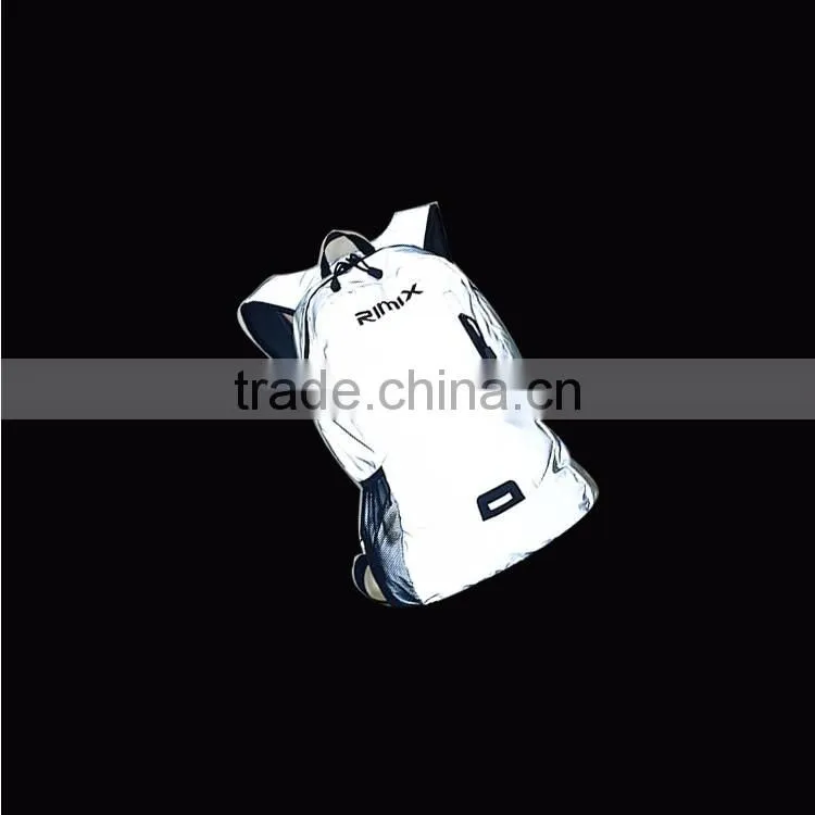 Custom silver grey waterproof 0.6mm abrasive resistance reflective pu leather fabric for sewing shoe