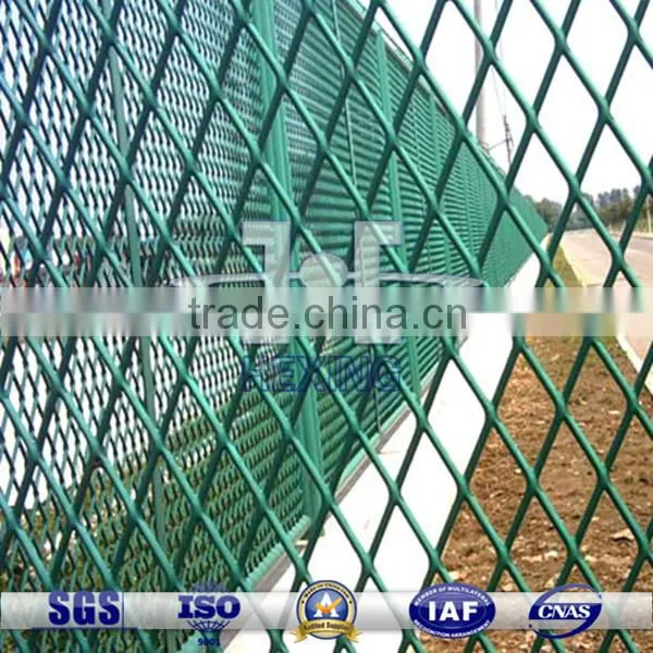 Diamond Hole Expanded Mesh Fence